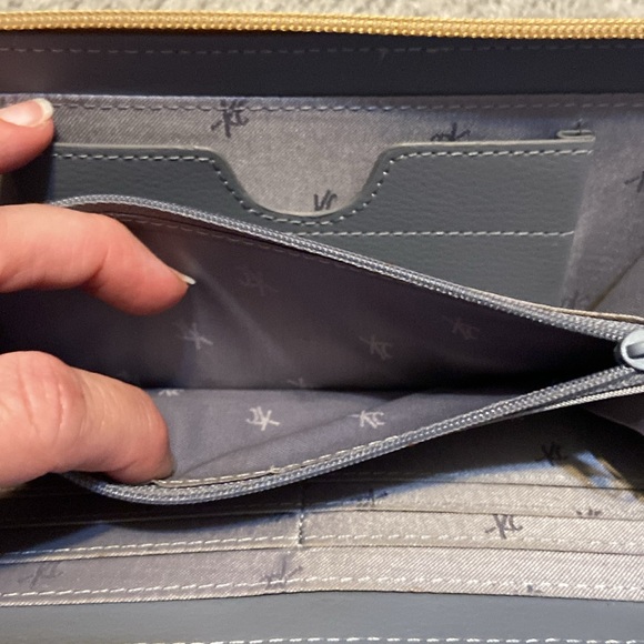 Kenneth Cole Tan Leather Clutch Wallet - Picture 6 of 16